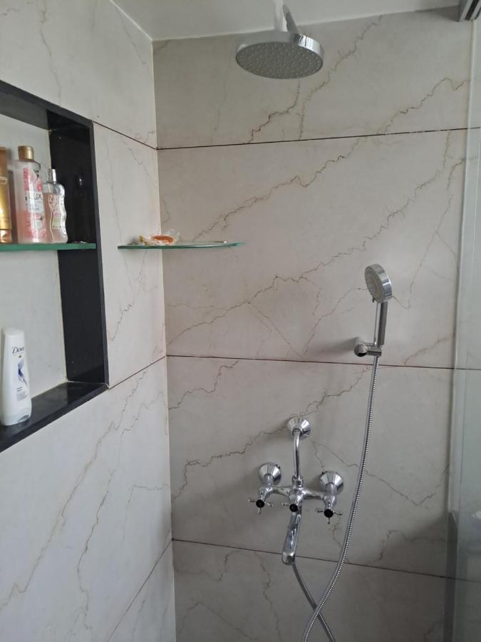 Apartment At Par With 5 Star Hotel..